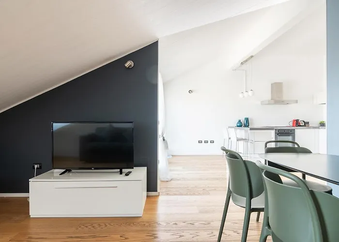 Easyhomes - Brera Luxury Apartament *