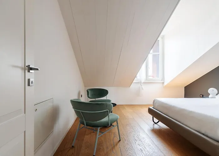 Easyhomes - Brera Luxury Apartament