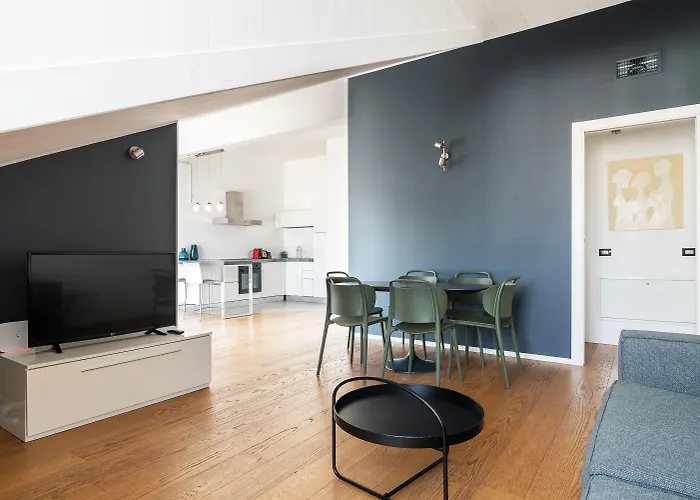 Easyhomes - Brera Luxury Apartament *