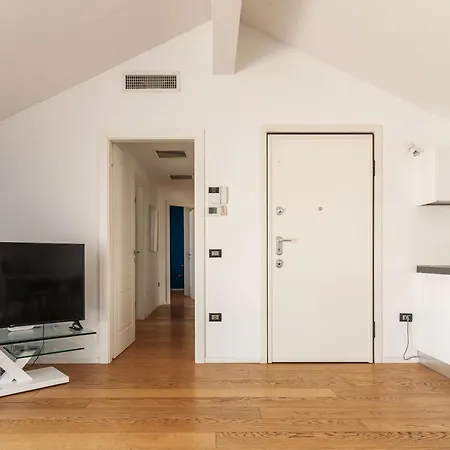 Διαμέρισμα Easyhomes - Brera Luxury *