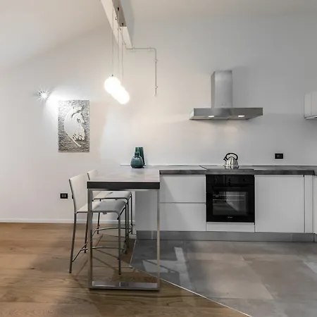 Διαμέρισμα Easyhomes - Brera Luxury *